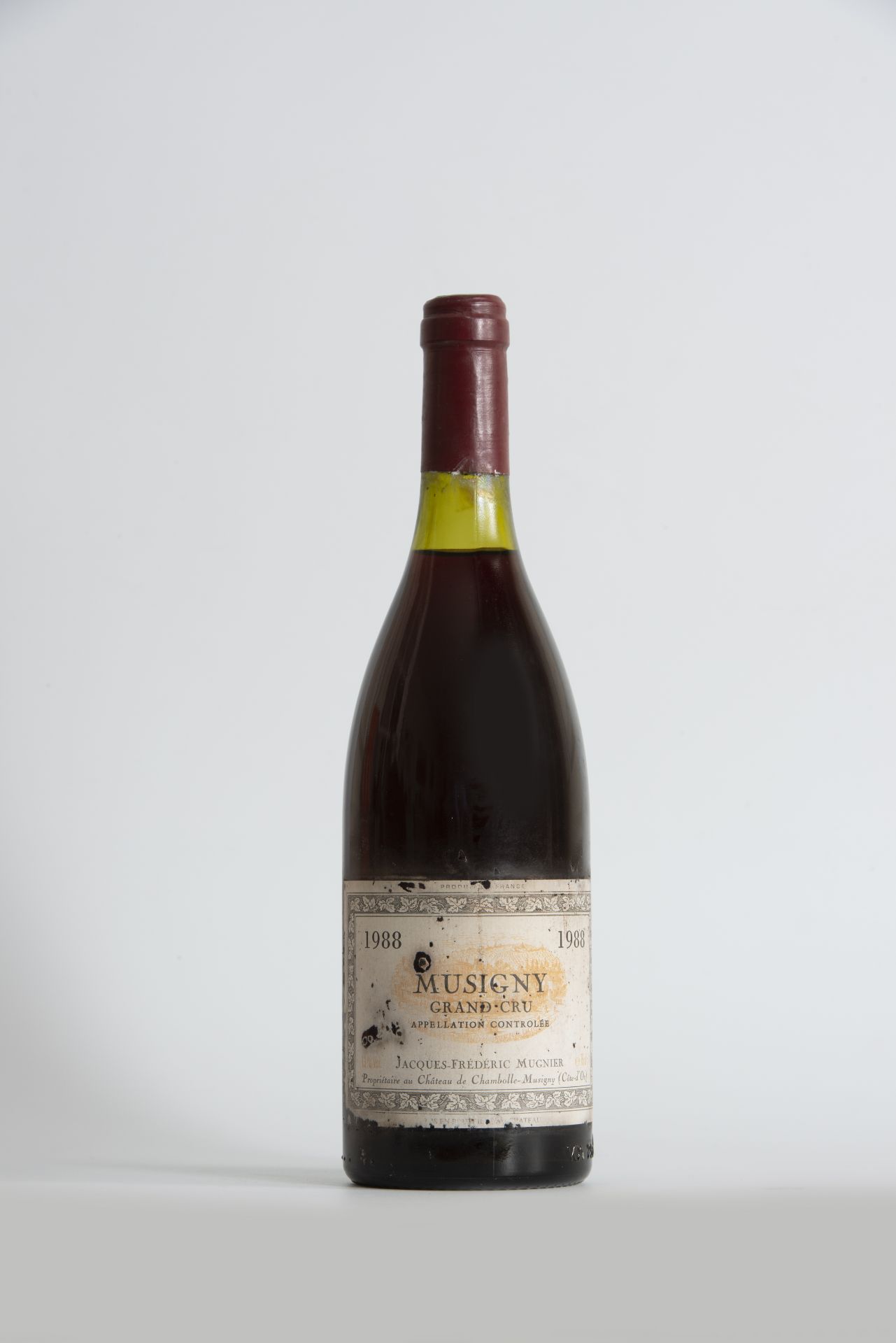 Bouteille de BOURGOGNE MUSIGNY , grand cru 1988, Domaine Jacques Frédéric Mugnier - [...]