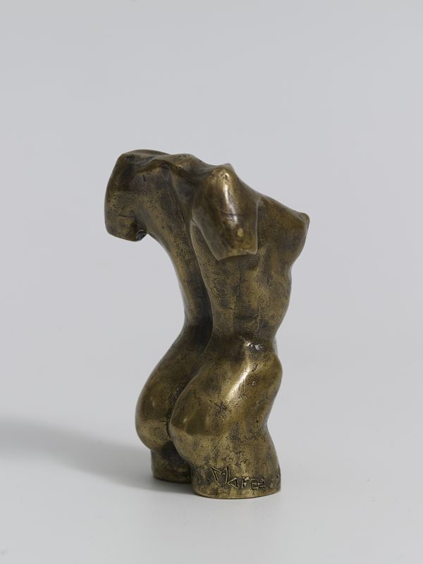 A. MAFEAU (Xxème siècle ) - Femme - Bronze signé - H. 8,5 cm - - A. MAFEAU (10th [...] - Image 2 of 3