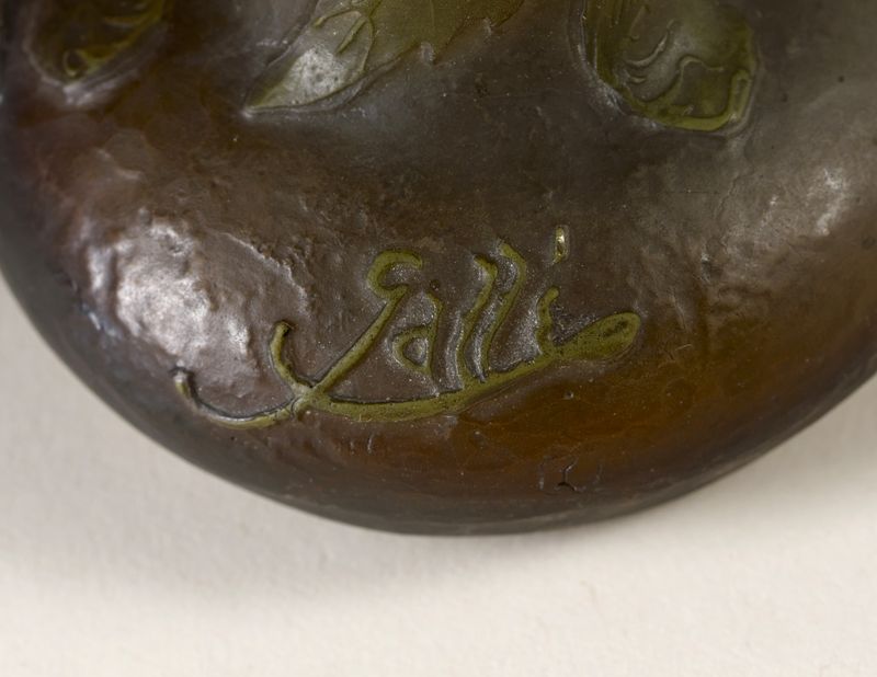 Vase Gallé soliflore en pate de verre polychrome - H. 21 cm - Petite égrenure - - [...] - Image 2 of 2