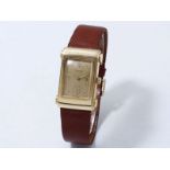 JUVENIA Montre bracelet d'homme en or 750 millièmes, de forme rectangulaire, cadran [...]