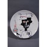 Jean-Michel BASQUIAT - D'après - Eyes & Eggs - Assiette en porcelaine - D. 21 cm - [...]