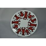 Keith HARING (1958-1990) - D'après - Red on white - Assiette en porcelaine - D. 21 [...]