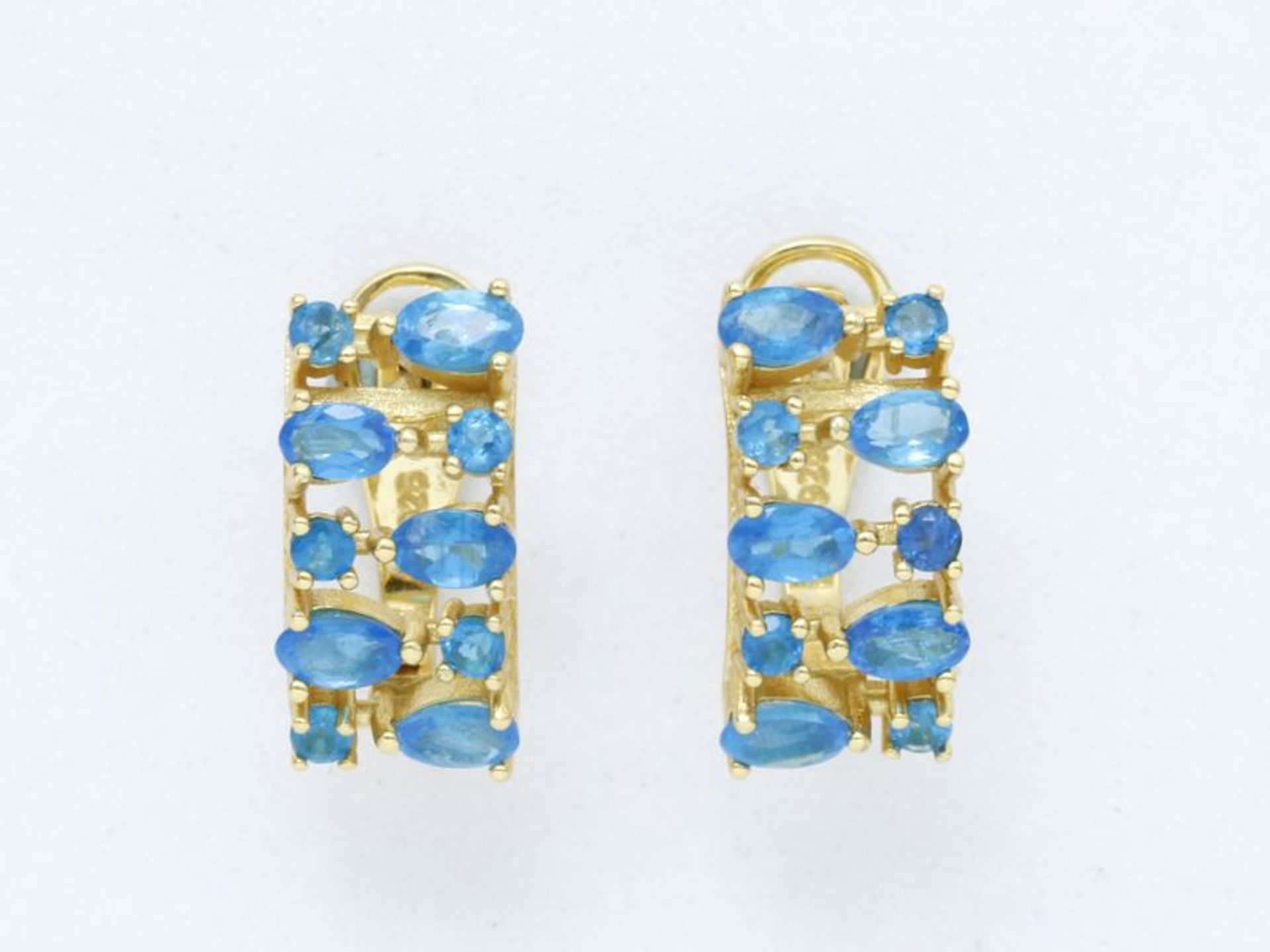 Paire de boucles d'oreilles en vermeil 800 millièmes, à décor ajouré, [...]