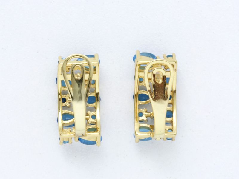 Paire de boucles d'oreilles en vermeil 800 millièmes, à décor ajouré, [...] - Image 2 of 3