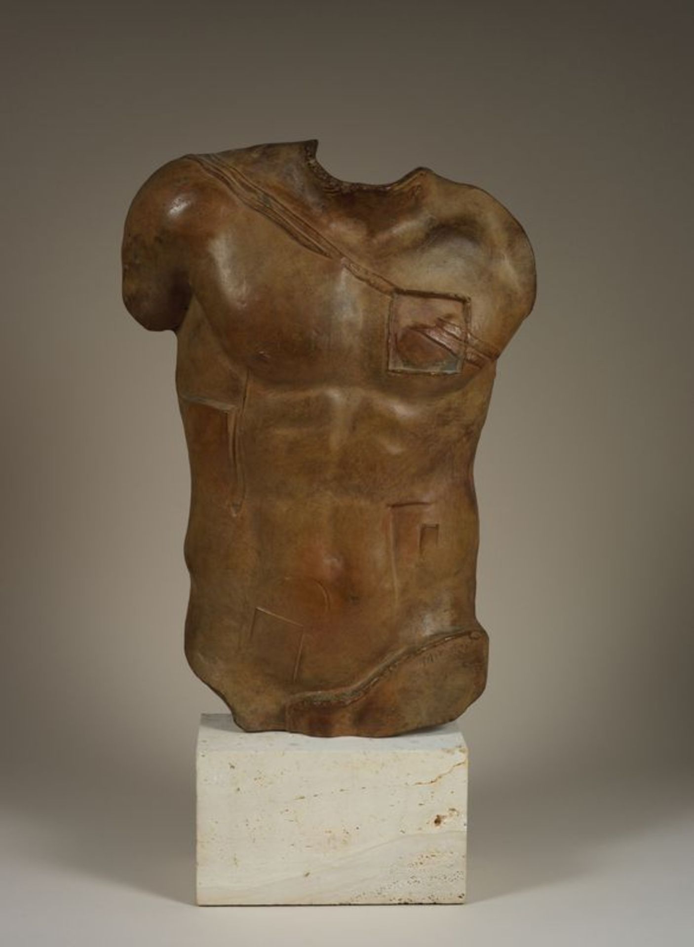 Igor MITORAJ (1944-2014) - Persée - Sculpture en bronze à patine marron - Signé et [...] - Bild 2 aus 4