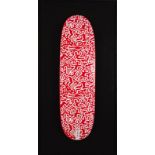 Keith HARING (1958-1990)- Sans titre, 1990 (fond rouge) - Impression sur skateboard - [...]