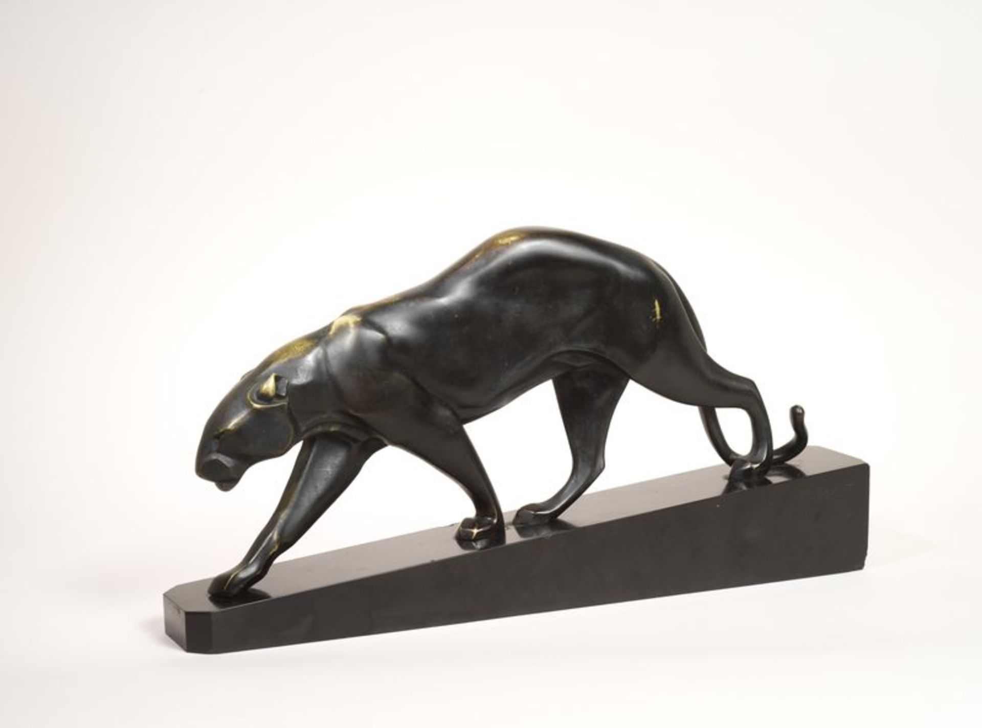 Maurice PROST (1894-1967)- Panthère marchant - Bronze à patine noire - Signée sur [...]