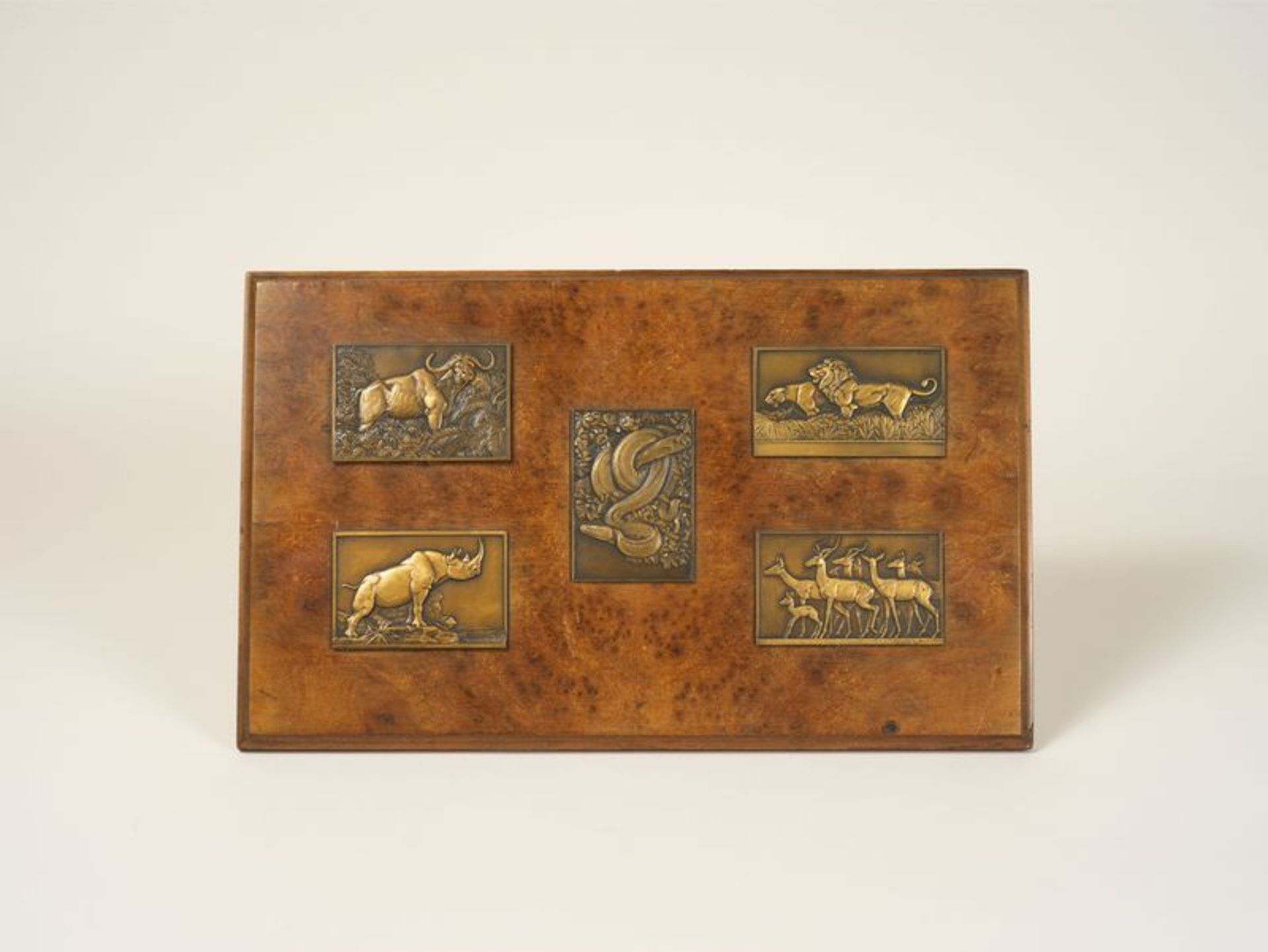 René THENOT (1893-1963) - Deux panneaux de 5 bas relief animaliers en bronze - [...]