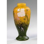 Vase "Primevères"Henri Bergé und/oder Emile Wirtz (Entwurf), Daum Frères, Nancy, 1919 Farbloses