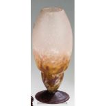 VaseVerreries Schneider, Epiney/Seine, um 1924/25 Farbloses Glas mit Pulvereinschmelzungen in