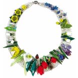 Collier "Frühling"Unikat Auf breitem, farblosem Glasperlen-Collier verschiedene Frühlingsblumen