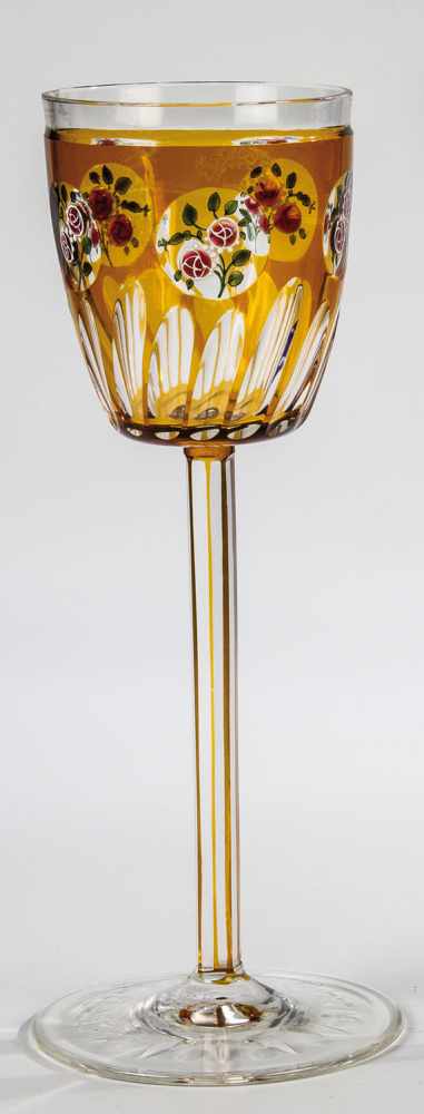 WeinglasMeyr's Neffe, Adolf bei Winterberg, um 1910 Farbloses, partiell gelb gebeiztes Glas.
