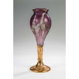 Fußvase mit OrchideeVerrerie d'Art de Lorraine Burgun, Schverer & Cie, Meisenthal, um 1895 - 1900