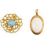 Anhänger und Brosche mit Opal585-er Gelbgold, ca. 15,6 g. Ovaler Clipanhänger mit Edelopal-