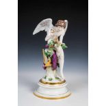 Amor, Nachtigallen fütterndRudolf Hölbe (Entwurf), Meissen (Ausführung), 1882 - 1924 Runder