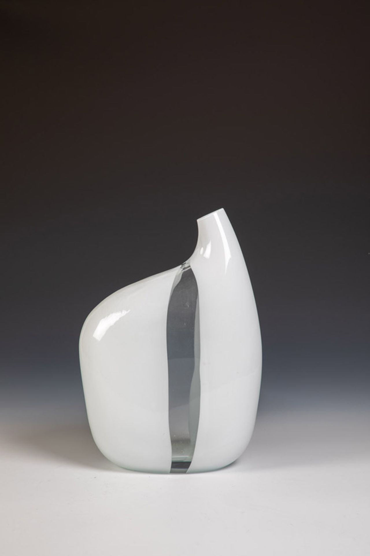 VasenobjektLuciano Gaspari (Entwurf), Salviati & Co., Murano, 1959 Farbloses Glas mit opak weißem