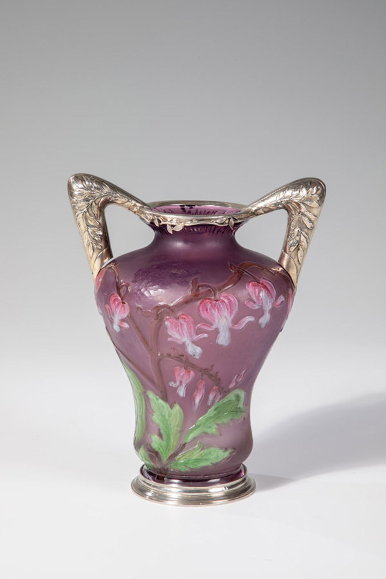 Vase mit Tränendem HerzBurgun, Schverer & Co. Glashütte Meisenthal, um 1895 - 1900 Violettes