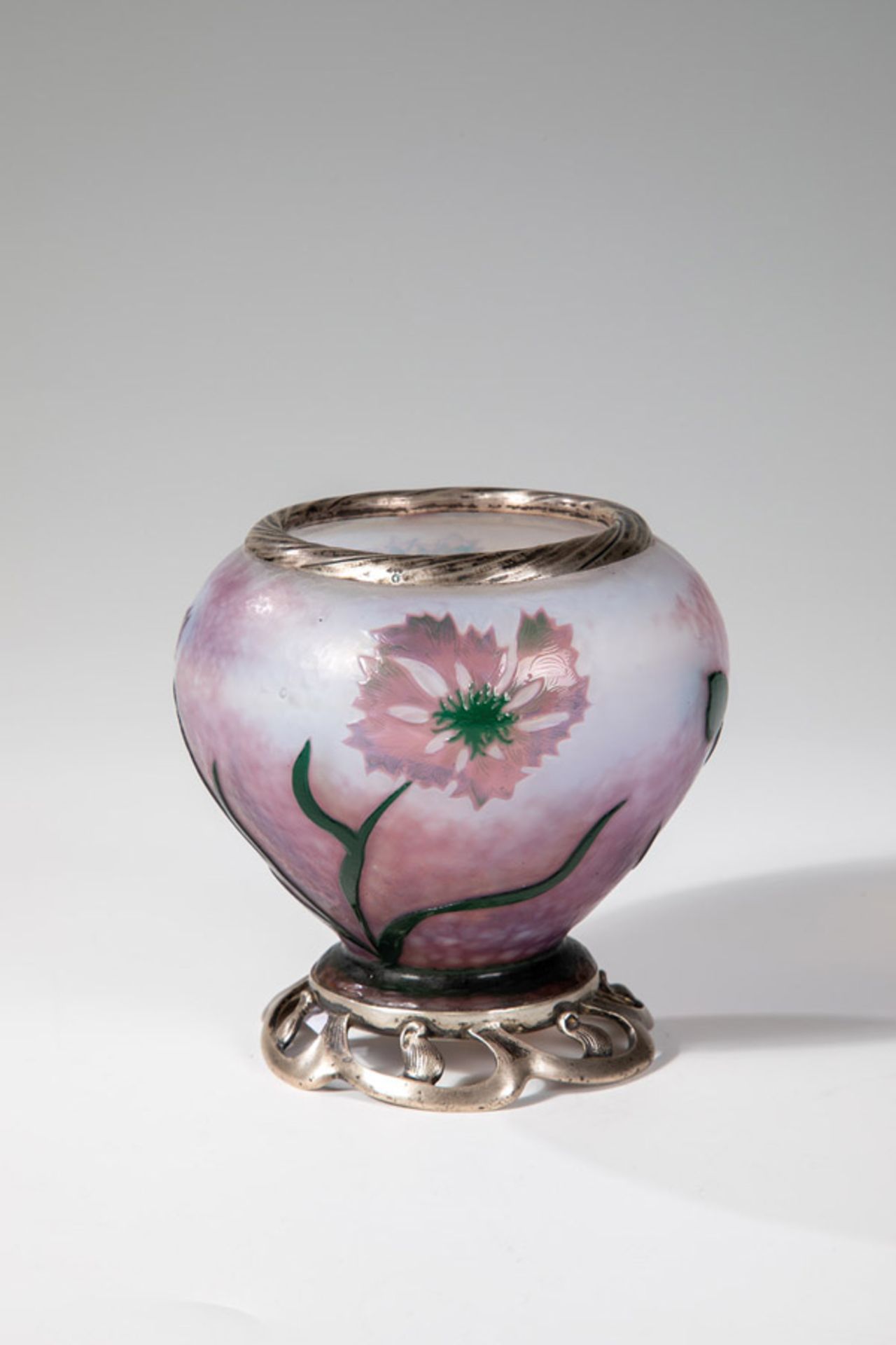 Kleine Vase mit Kornblume und SilbermontageDaum Frères, Nancy, um 1896 - Silbermontierung: Georg