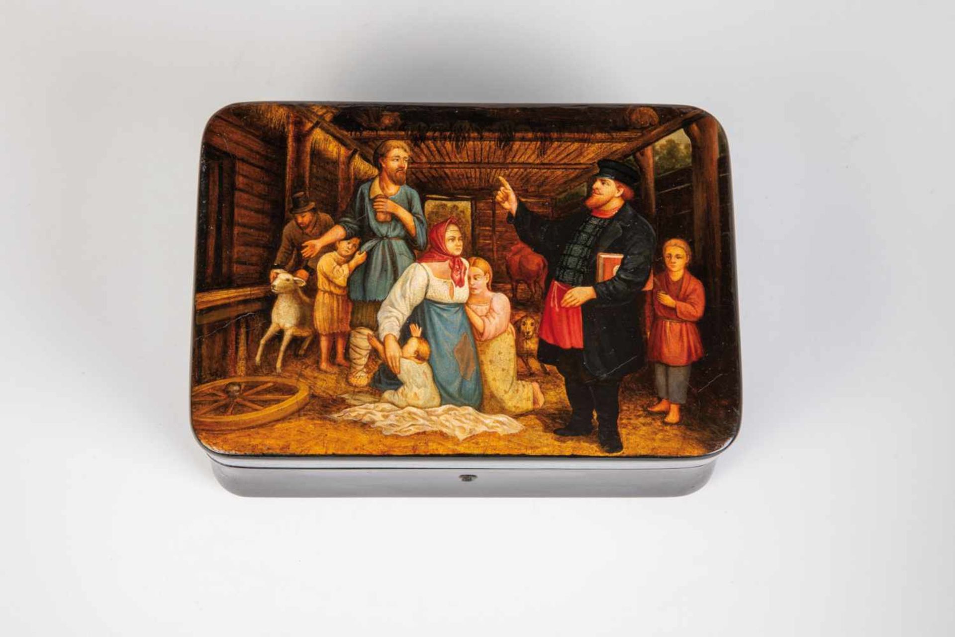 A papier-maché and lacquer box. Ostashkovo, Osip Vishyakov and Sons factory, 1882-1897.Red lacquer