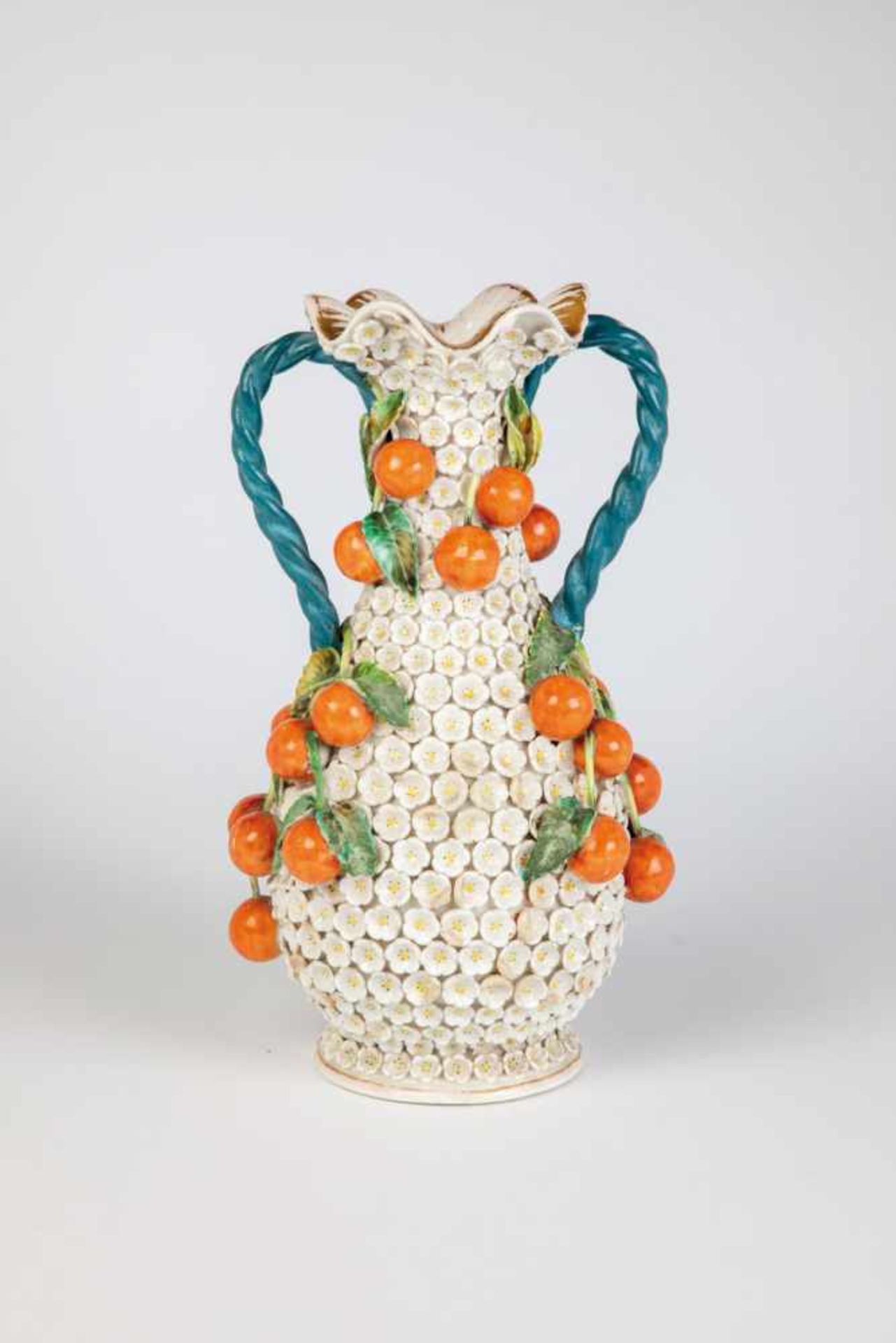 A porcelain vase. Russia, Miklashevsky Manufactory, circa 1850. Round stand. Body set