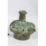 Wolfgang Frische1946 Uedem Vase. Bronze grün patiniert. Bezeichnet. H. 15,5 cm.- - -28.00 % buyer'