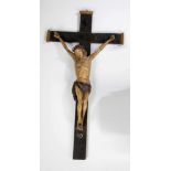 KruzifixAlpenländisch, E. 18. Jh. Vollplastisch aus Holz geschnitzter Christuskorpus vom