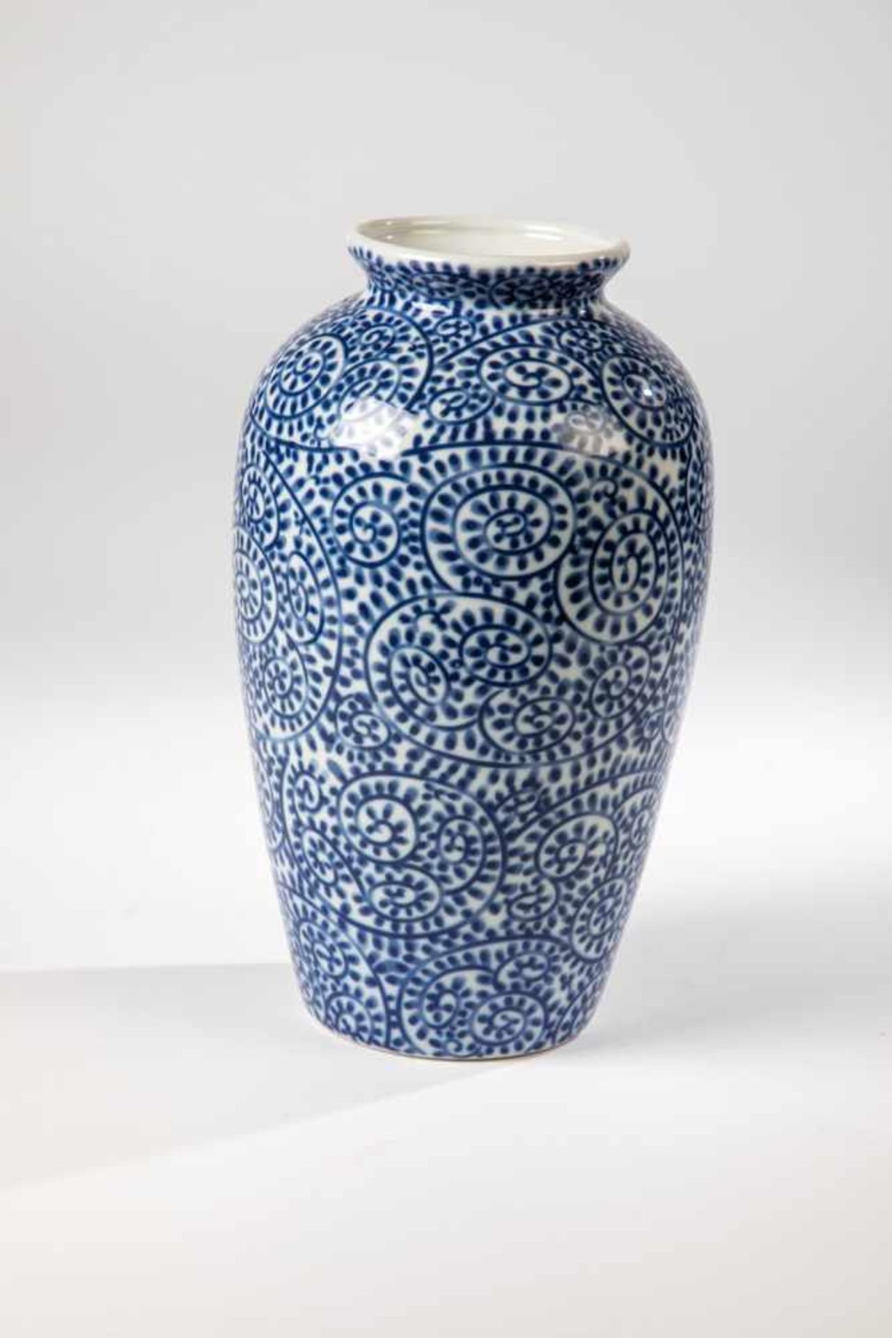 Vase. China, 20th century. Decoration in blue white. On the bottom Zhuanshu mark. 25 cmhigh.
