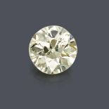 Ungefasster DiamantUngefasster Diamant im runden Altschliff ("Old European Cut") facettiert, 4,59