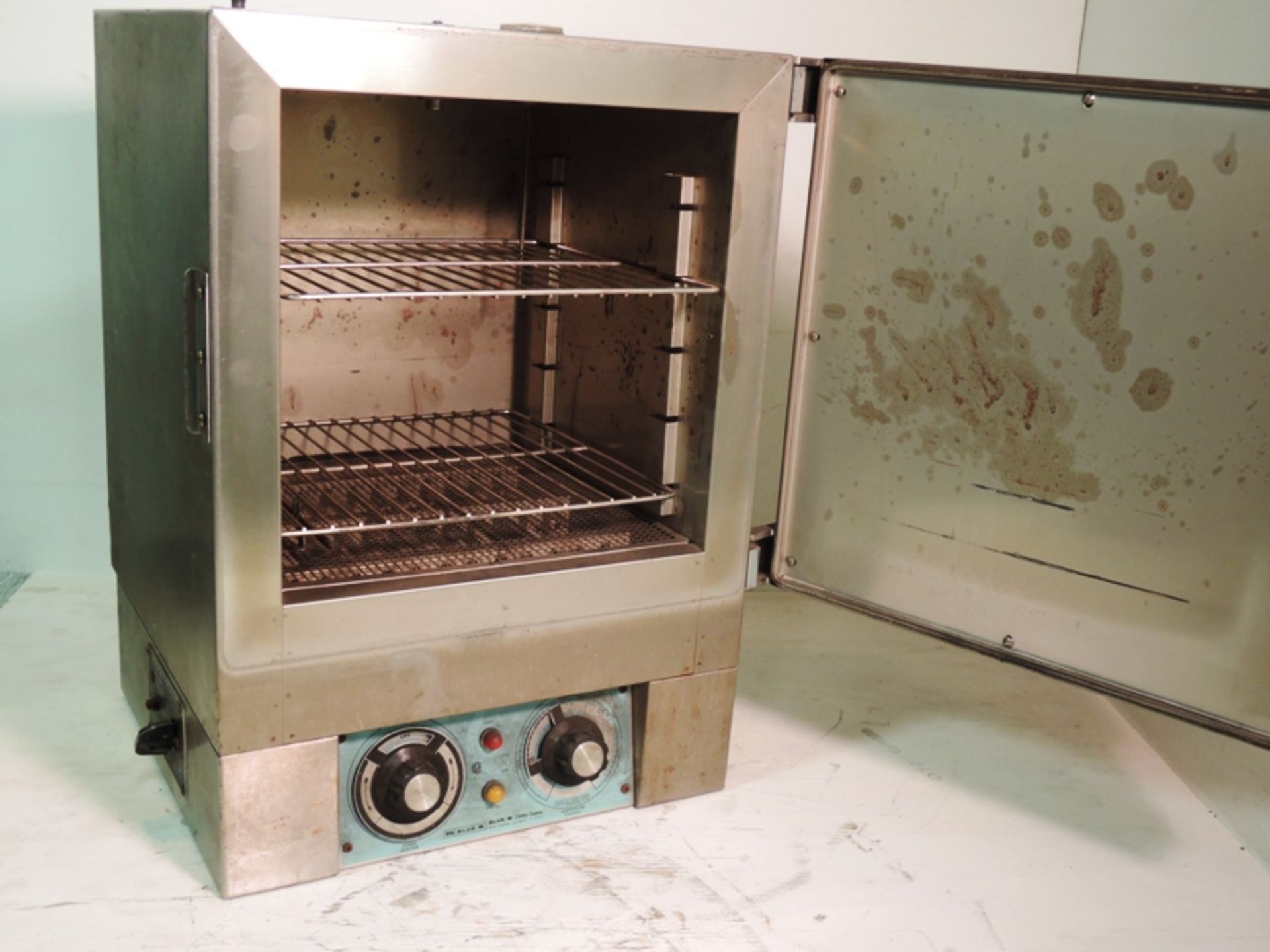 BLUE-M MODEL OV-12A OVEN 12"X 12"X12" 260 F - Image 2 of 3