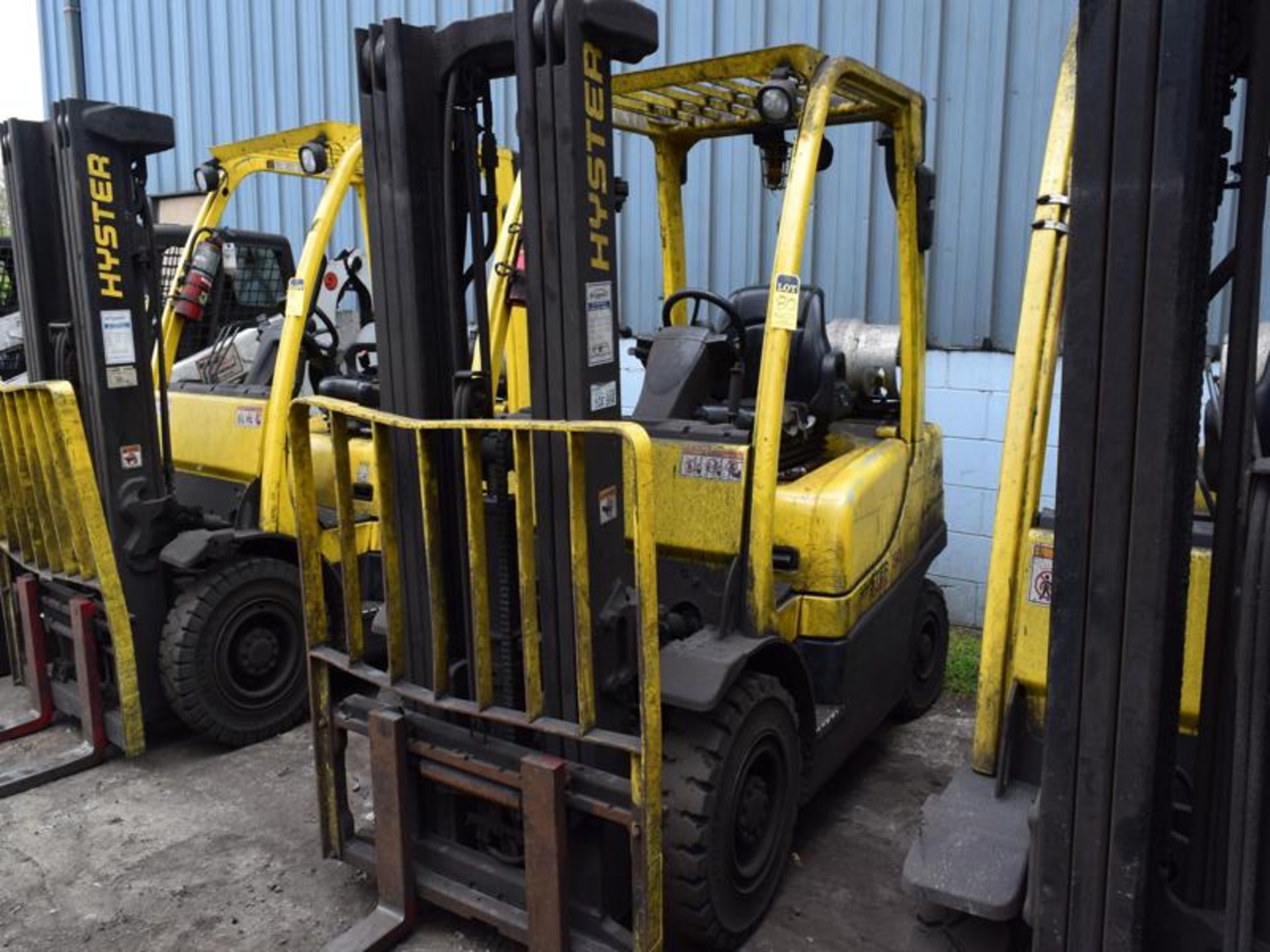 Hyster model h50f1 5000# l/p powered fork lift truck s/n L177b10186D, 6296 hours, side shifter