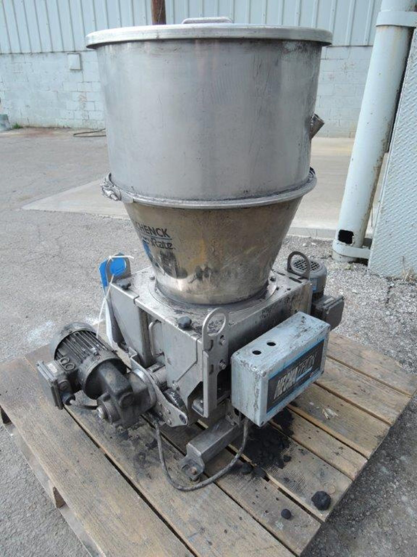 2004 ACCURATE MODEL MODLC-IV-2A S/N: 86275-01A-MECVL VOLUMETRIC FEEDER WITH HOPPER, 1/2HP MOTOR, 575 - Image 4 of 7