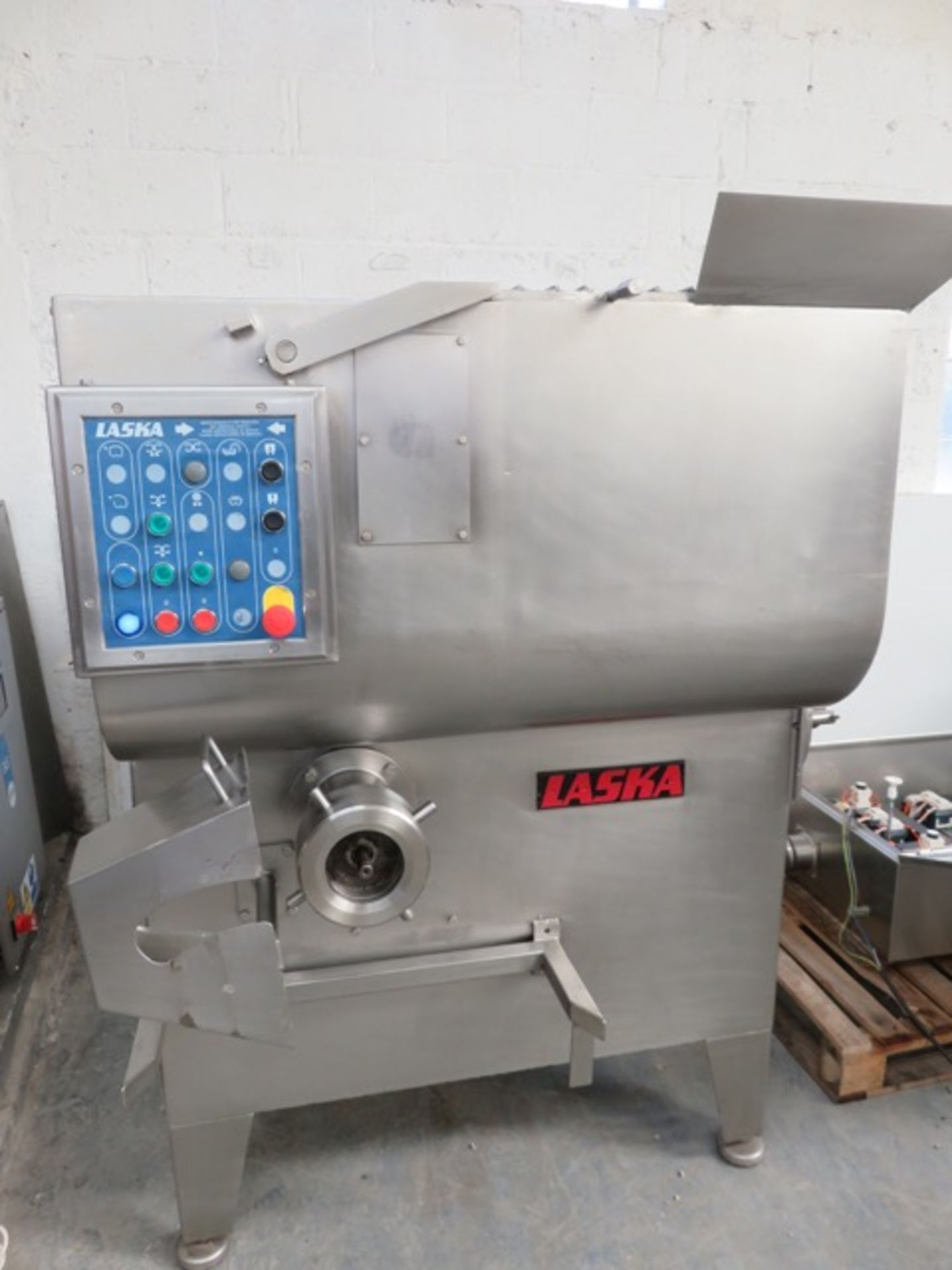 Laska cross feed Mixer Grinder. Model WMW133. Totally S/s 400litre mixer/grind.