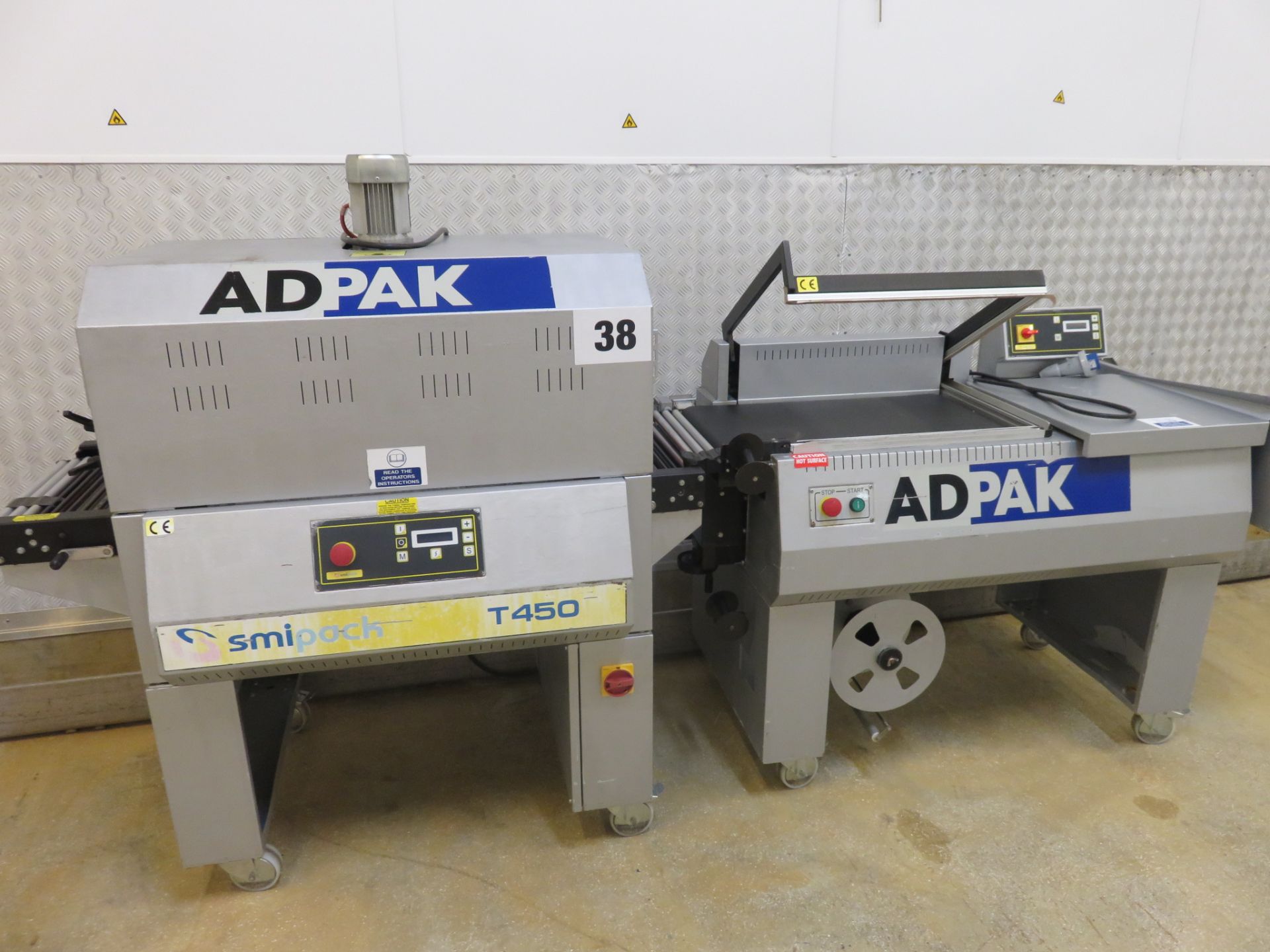 Adpak Semi T450 L Sealer 400 x 550mm and Heat Tunnel aperture 500 x 200mm high. Lift out £40