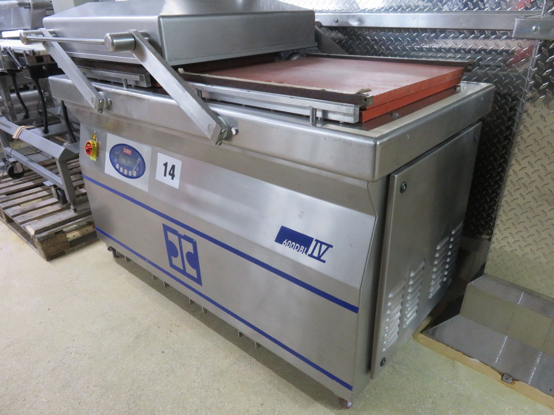 Vacuum Packer double chamber by Cretel. 2 heat seal bars in each chamber. 600mm front . Lift out £40