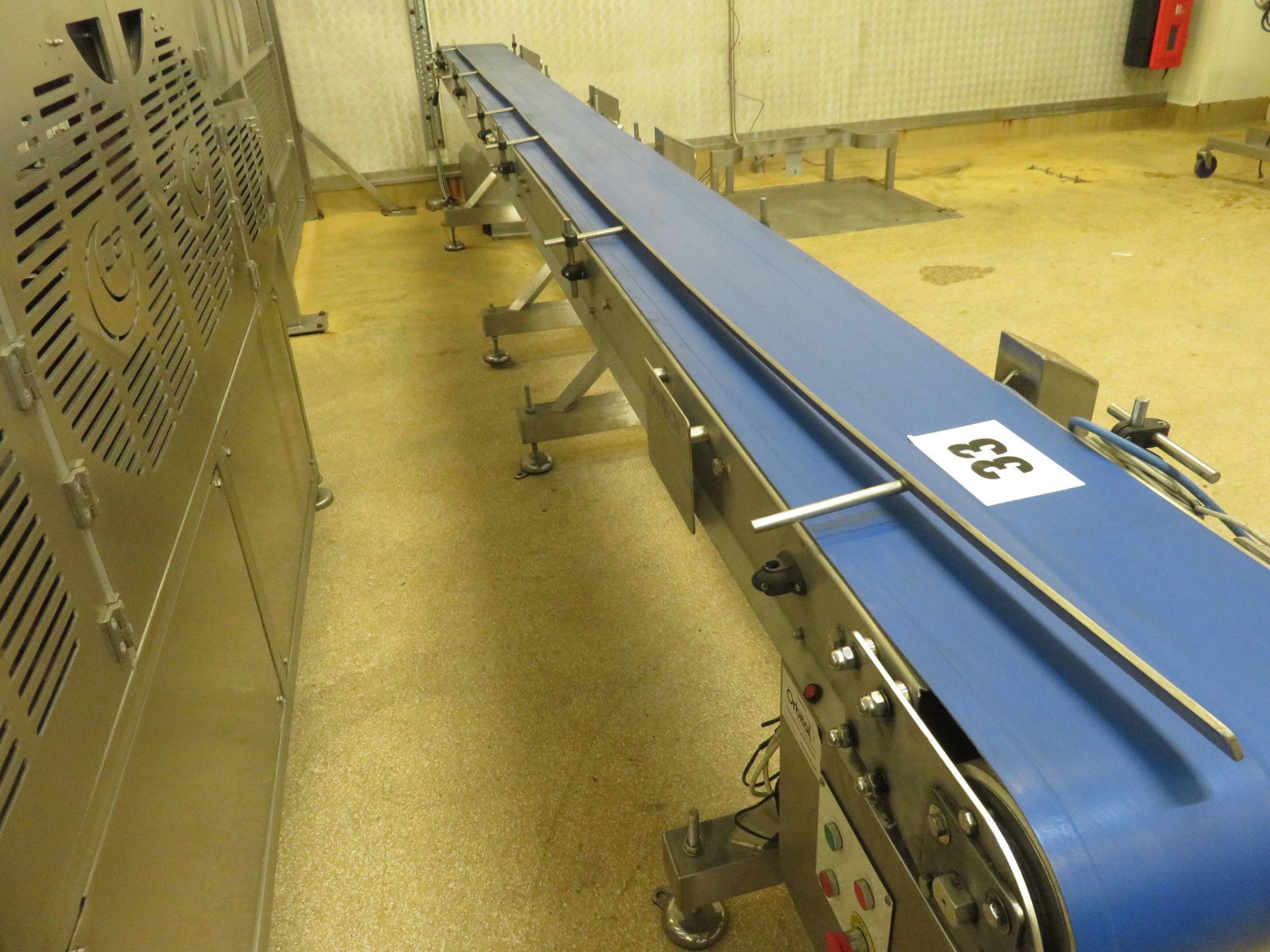 Conveyor by Unitec with quick release power roller. 5 meters long x 300mm wide blue neo Lift out £50 - Bild 4 aus 4