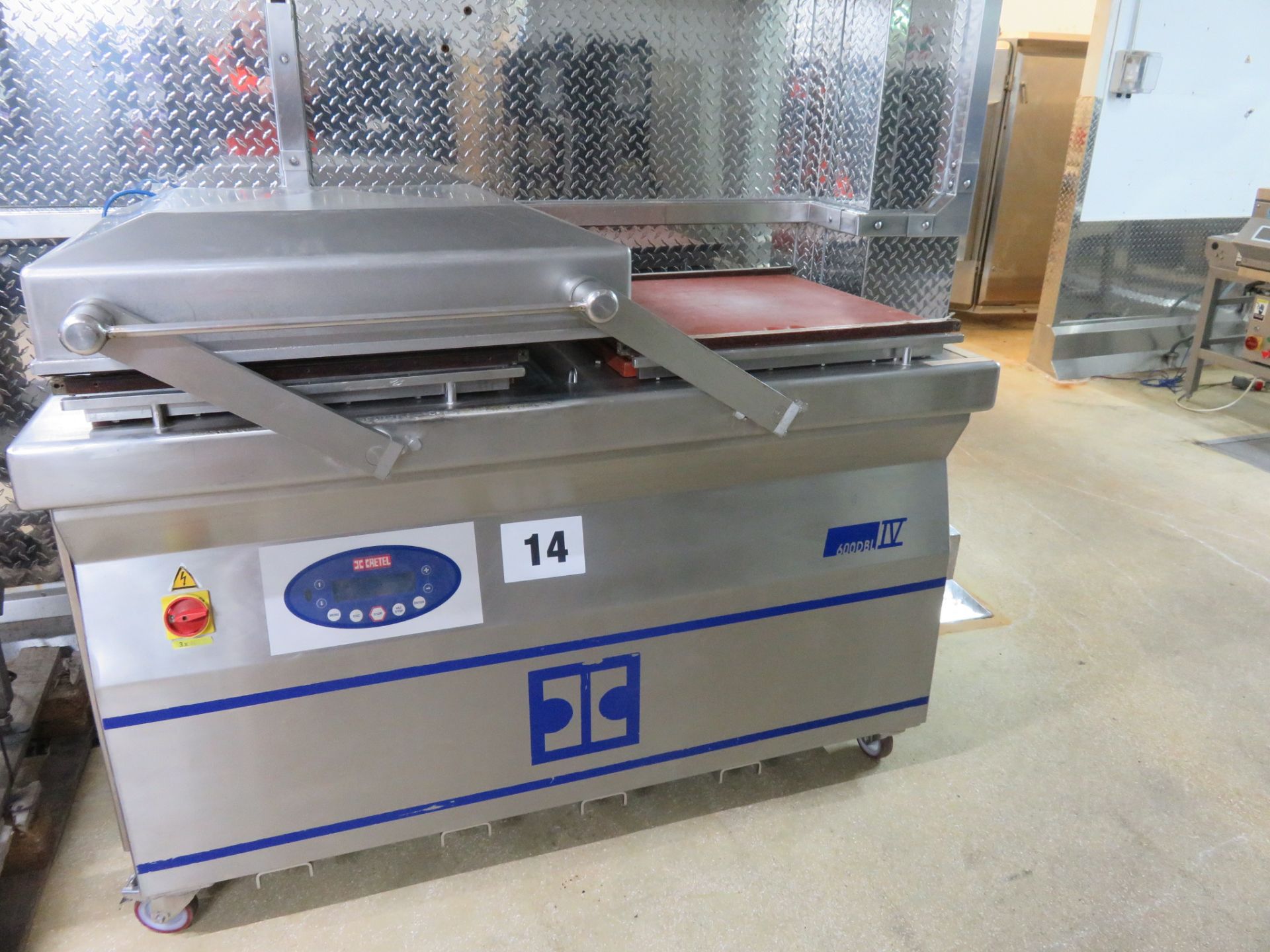 Vacuum Packer double chamber by Cretel. 2 heat seal bars in each chamber. 600mm front . Lift out £40 - Bild 2 aus 4