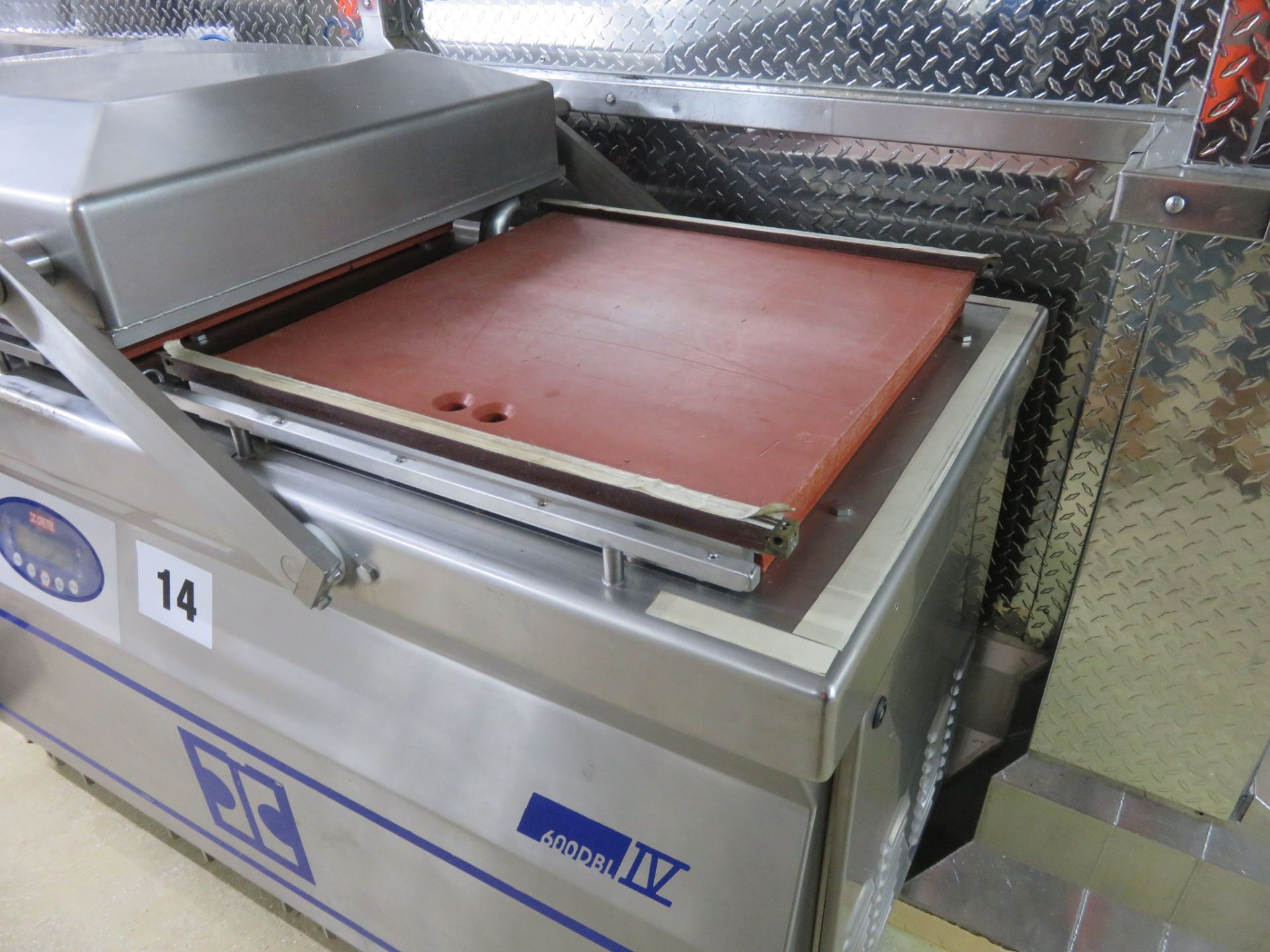 Vacuum Packer double chamber by Cretel. 2 heat seal bars in each chamber. 600mm front . Lift out £40 - Image 3 of 4