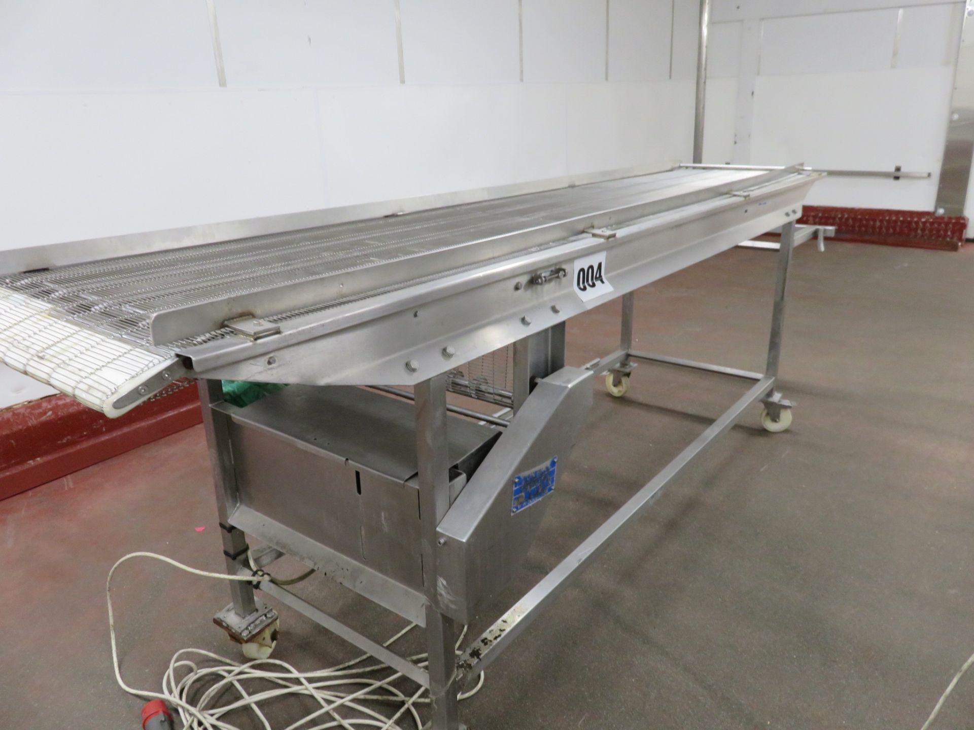 Conveyor with S/s mesh belt approx. 600 mm wide x 3 meters long. Mobile on wheels. Lift out £30