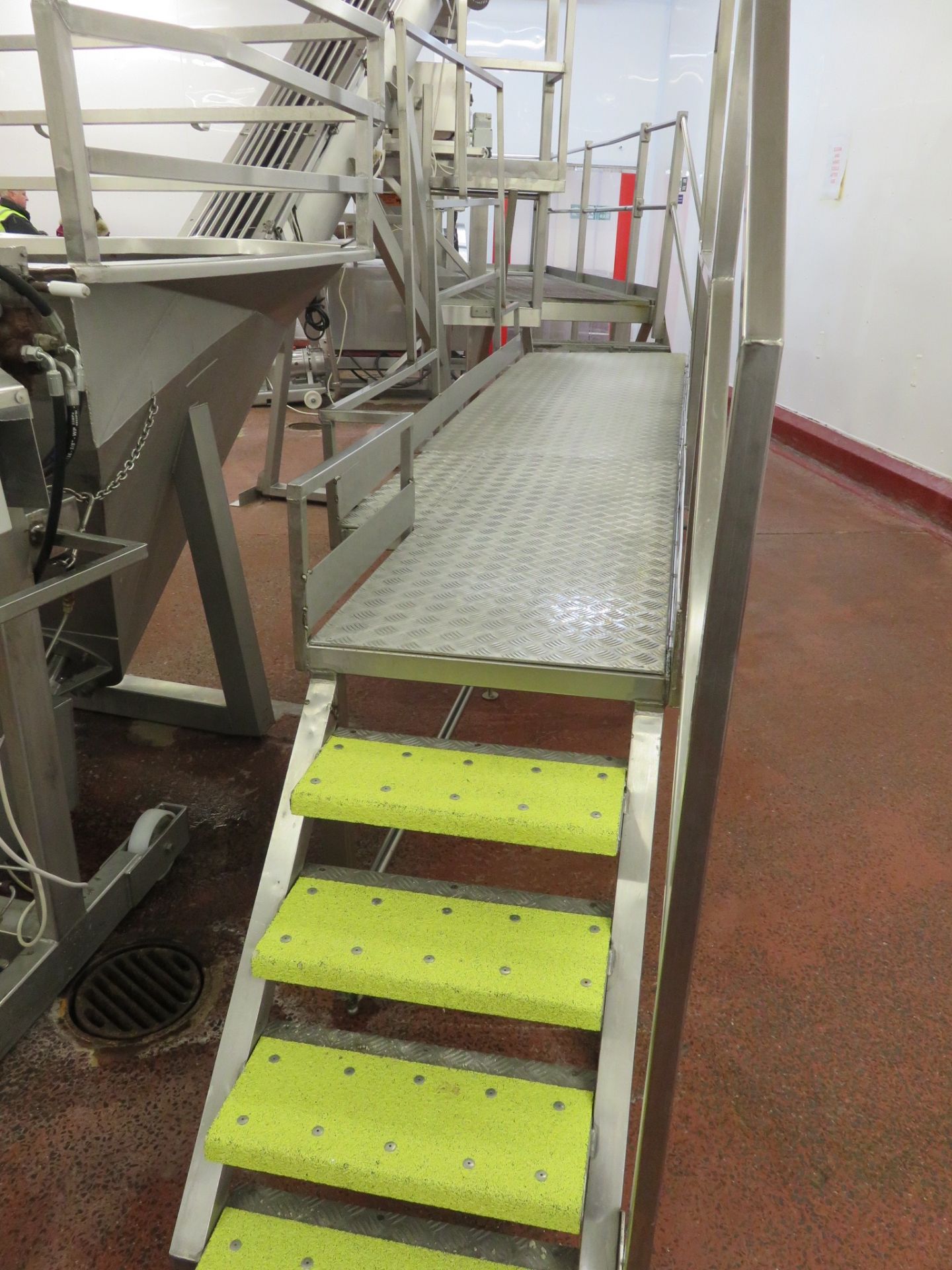 S/s platform Gantry with steps. Approx. 4.6 x 850mm wide. Height to floor 900mm. Lift out £60 - Image 2 of 3