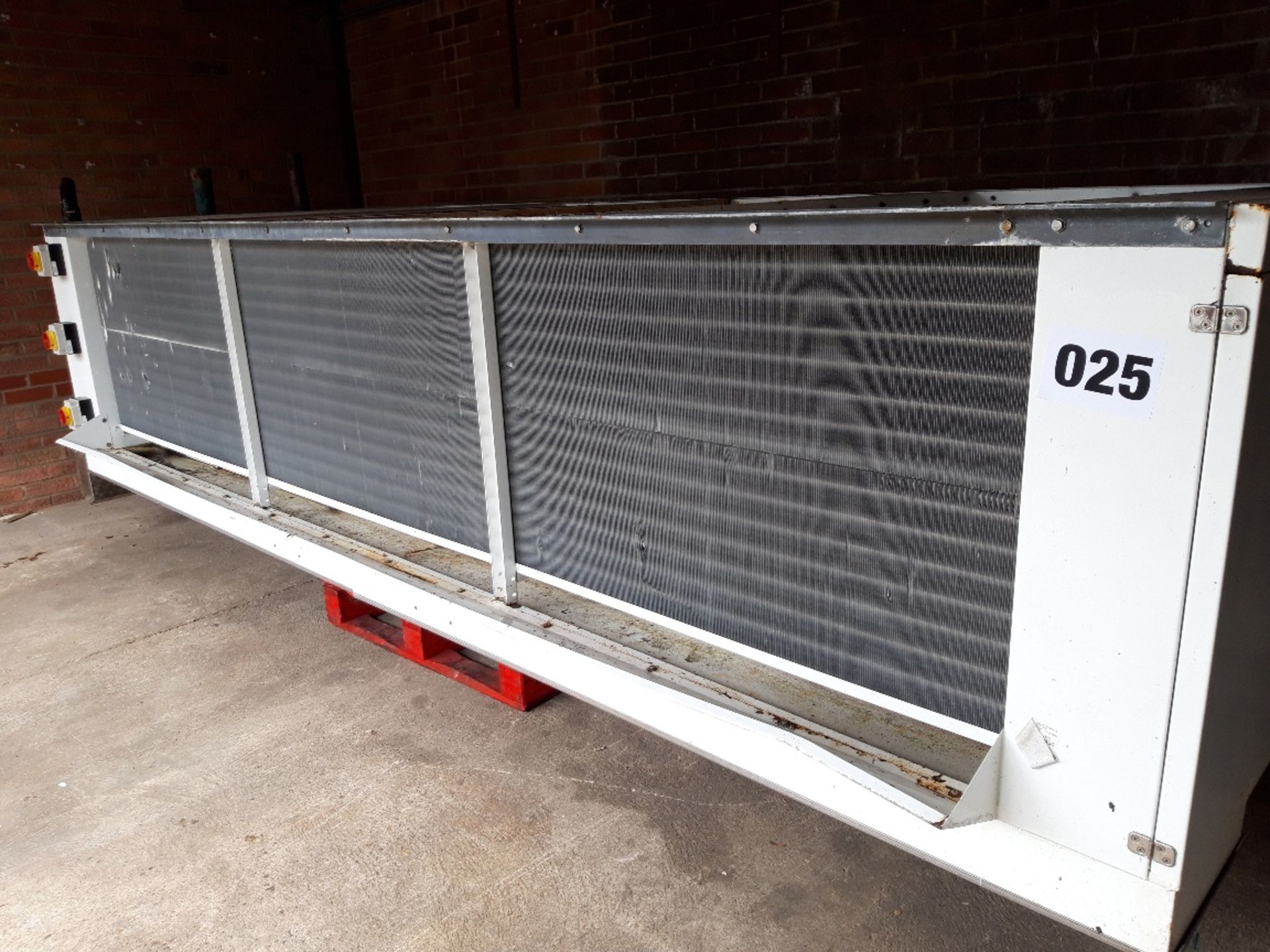 Evaporator Model DDL 6 - 180 by Heating + Cooling Coils. Lift out £80was working in factory.