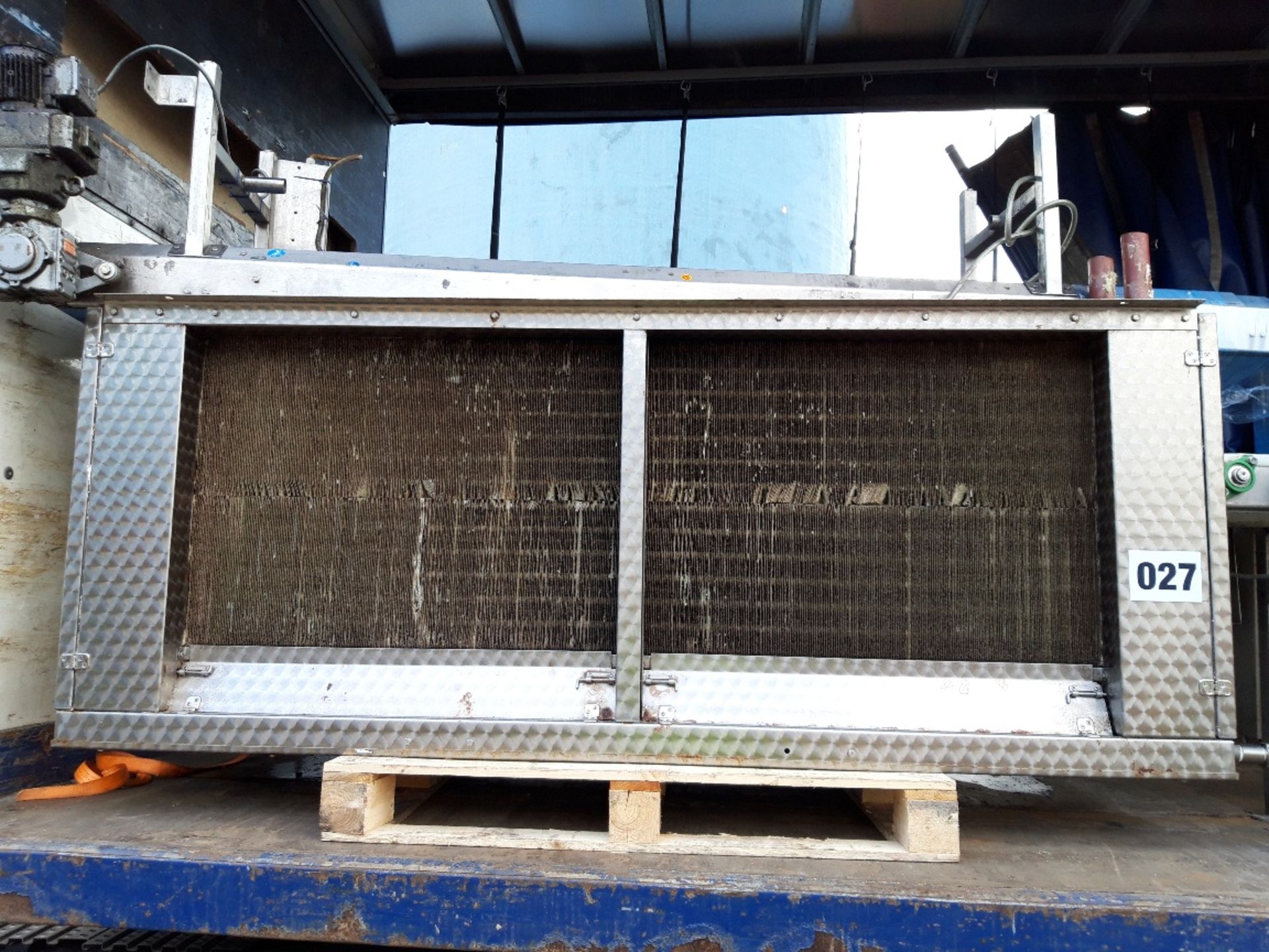 Evaporator Model DDL 6 - 60 by Heating + Cooling Coils. Lift out £80 - Image 2 of 2