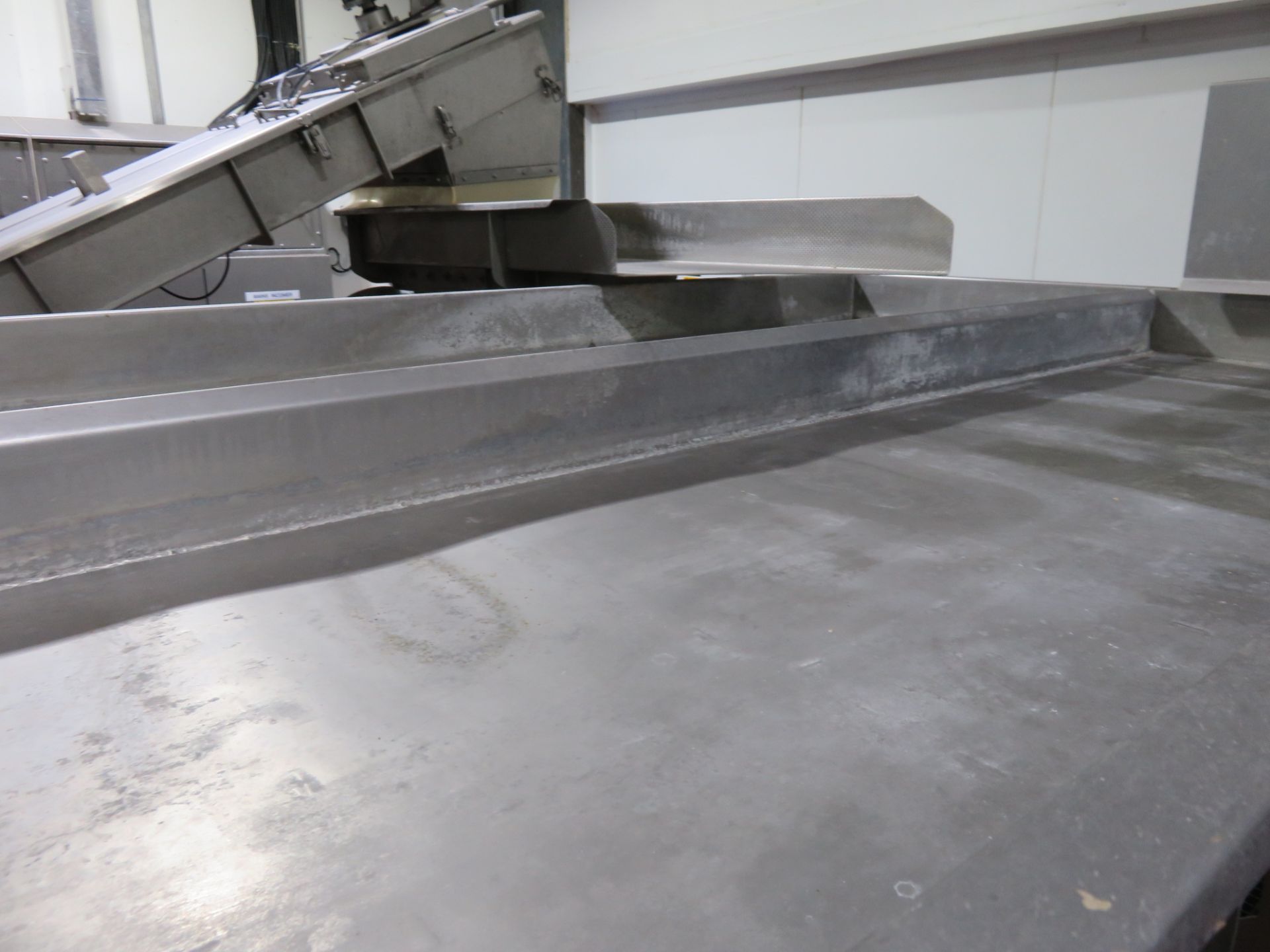 Vibratory Feeder approx. 2.4 meters long x 1.5 meters wide. LO £240 - Image 5 of 7