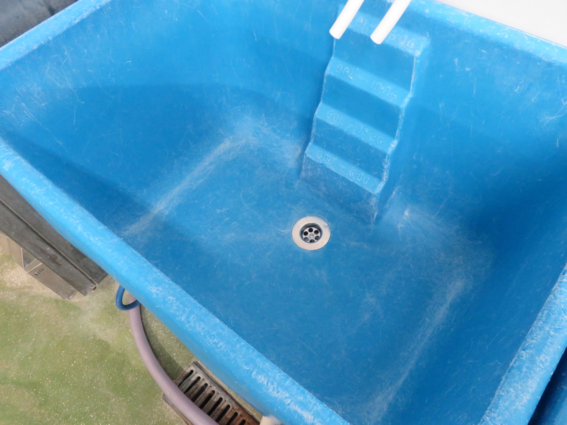 2 x Blue plastic sinks. LO £30.