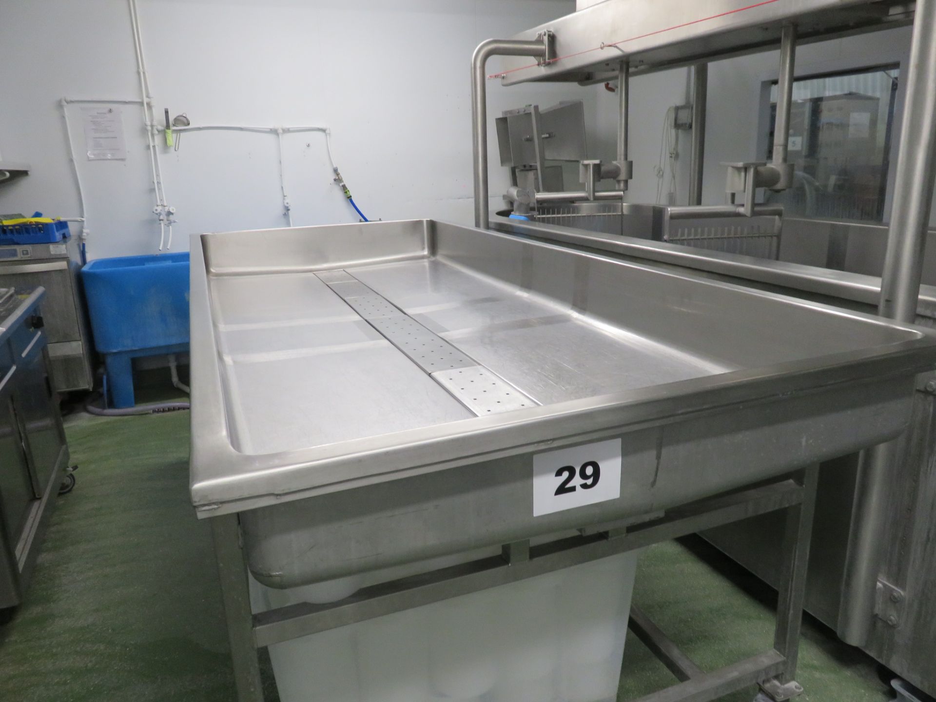 S/s draining table. 2017. Mobile unit. LO £100.