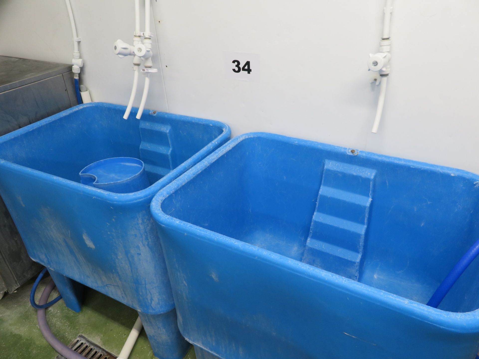 2 x Blue plastic sinks. LO £30. - Image 3 of 5