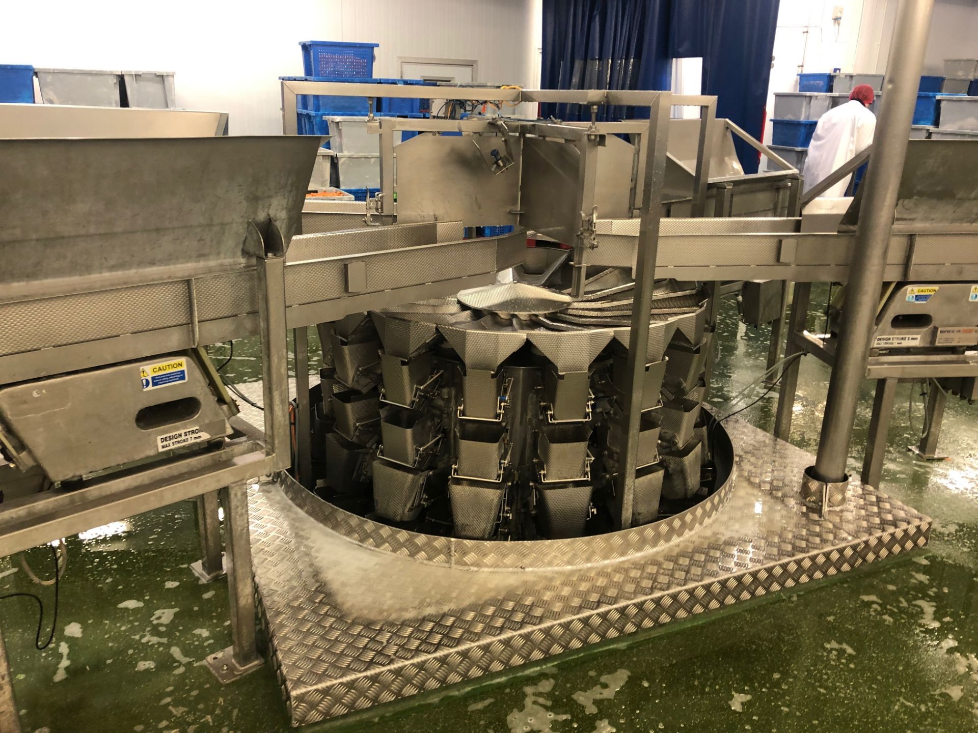 16 HEAD MULTIPOND MULTI HEAD WEIGHER ON A S/S FRAME. LO £500.
