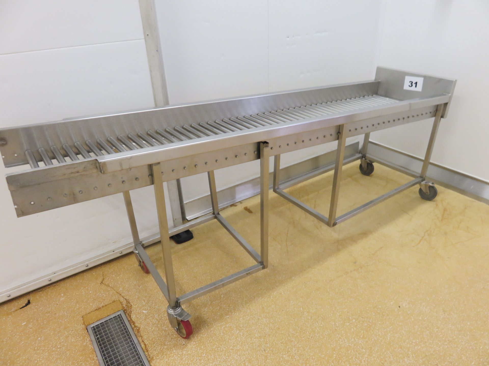 S/S ROLLER CONVEYOR. LO £20. - Image 2 of 2