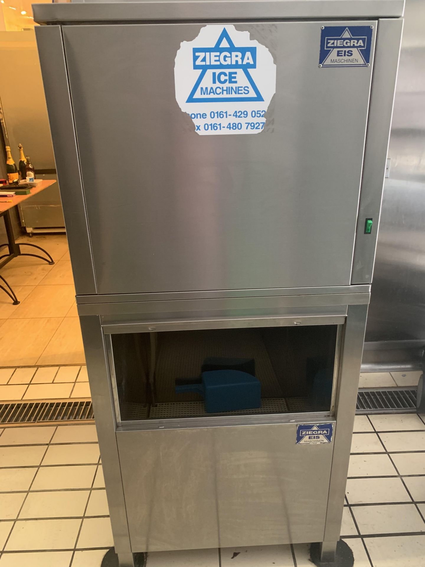 Ziegra Ice Maker