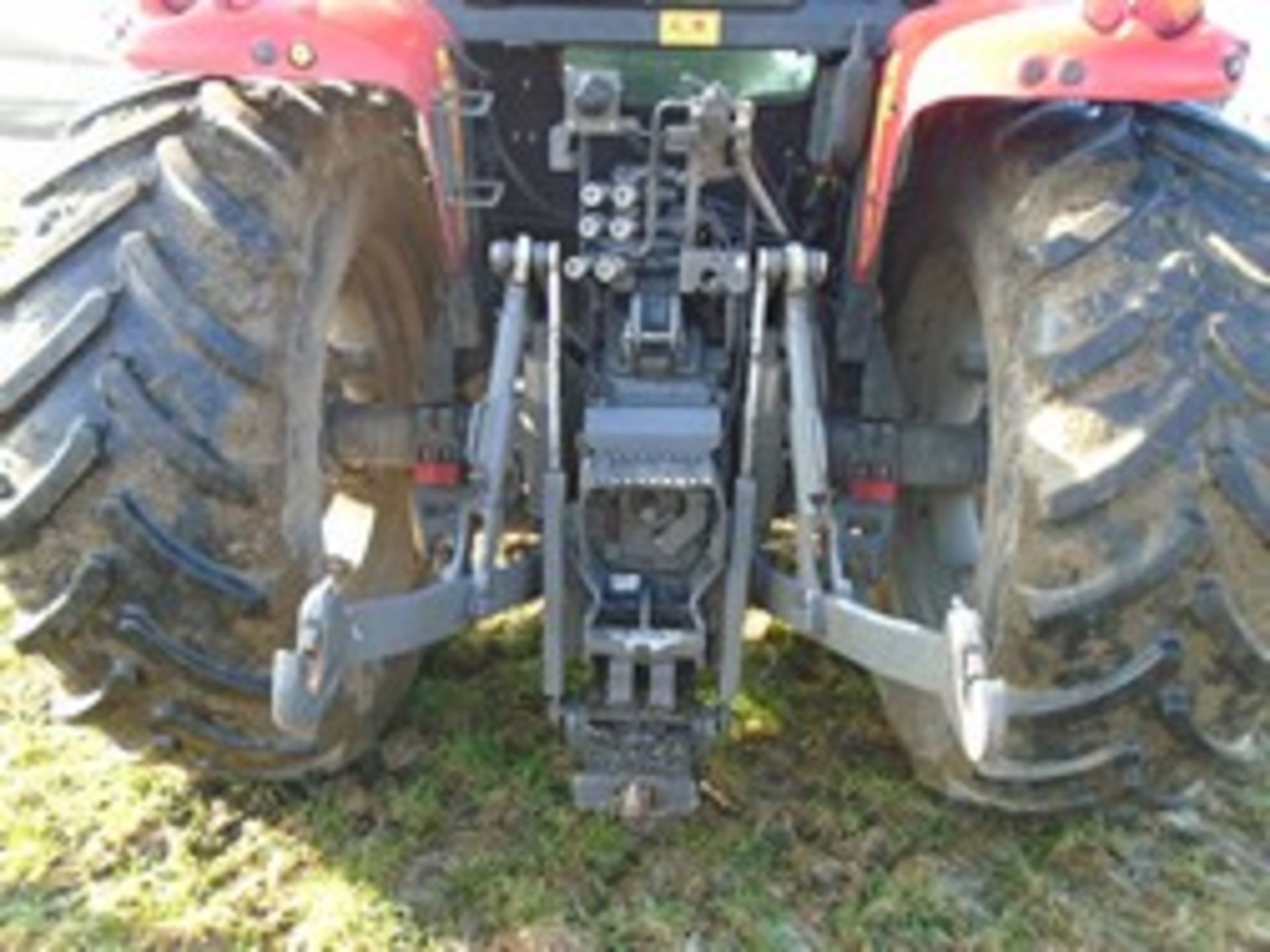 Massey Ferguson 5613 FJ64 DYM 1,130hrs, 40km/h, Dyna-4 transmission, air conditioning, USB radio, - Image 2 of 3