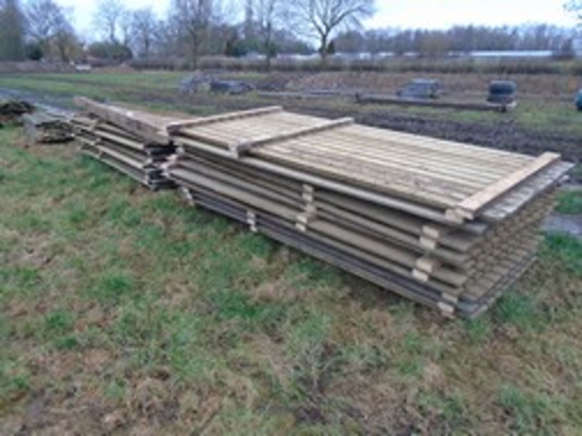 2 pallets of Yorkshire Boarding